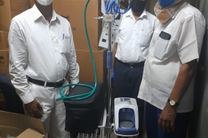 Hfno equipment handed over to Dr. Balaji, Dean Stanley Medical hospital by Mr. Ravi from WCSC-VSP today. Dr. Sridhar HOD f Covid treatment was also present, The equipment was donated by Renault Nissan india as part of their csr.
