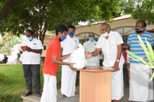 Distributed provisions worth Rupees 30,000 by A/N Chinnaswamy Sir on behalf of Tirunelveli Temple of Consciousness